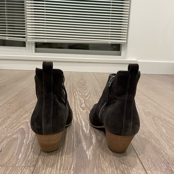 Size 8.5 Dolce Vita ankle boots - Picture 5 of 10